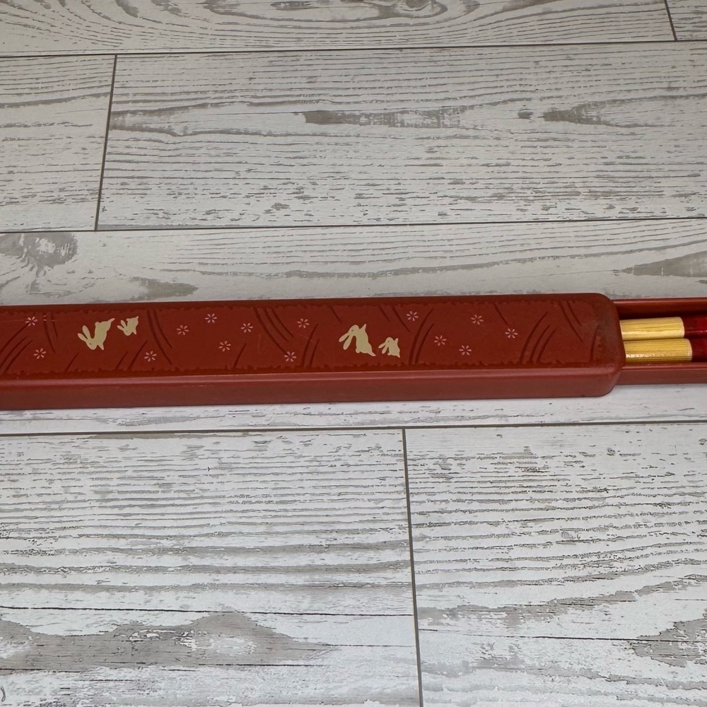 Vintage Japanese Red and Gold Chopsticks with Case - Picture 5 of 7